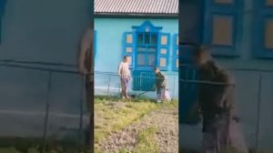 Друзья, я прошу вас отреагировать на это видео, потому что полиция никак не реагирует
