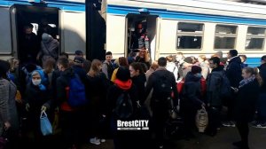 Пинск. Ажиотаж на ЖД вокзале. Студенты едут домой. А вы прошли через это?