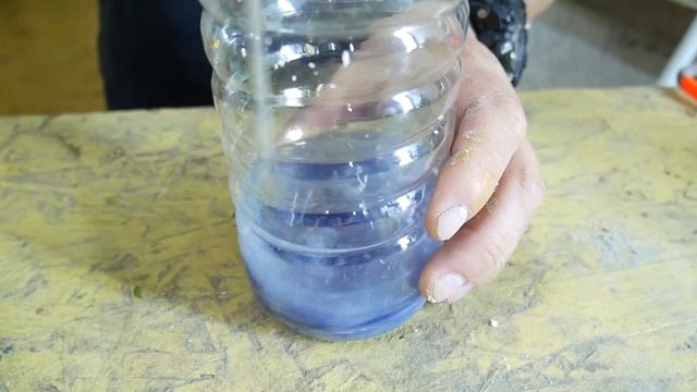 Как сделать Разноцветные лизуны из пенопласта - DIY Пенопласт растворяем в ацетоне смотреть онлайн