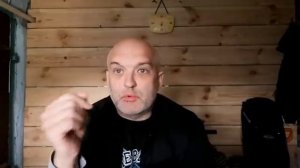 Взаимоотношения местных и приезжих, как это примерно выглядит.)