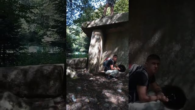 Дольмен в Кавказском биосферном заповеднике.(1)