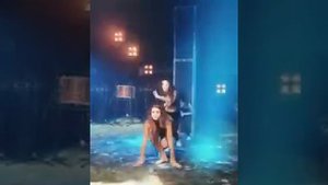 Зажигательный танец Ханде Эрчел ??