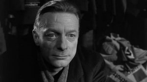 Небо над Берлином. Питер Фальк выбирает шляпу