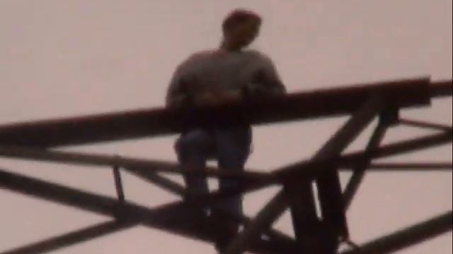 tower climb crazy guy смотреть онлайн