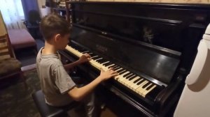 щелкунчик на пианино