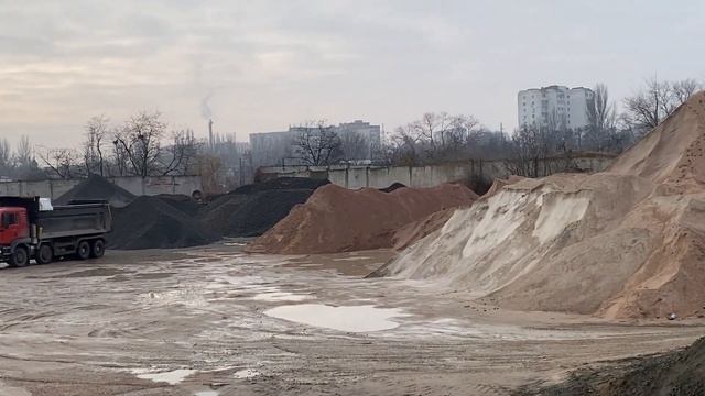 ЩПС щебеночно-песчаная смесь загружаемся и везем клиенту