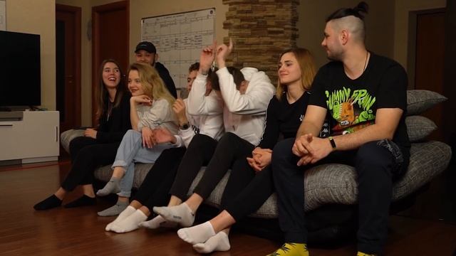 Подписчики РАЗОРИЛИ МАСЛЕННИКОВА, скупив ВЕСЬ МАГАЗИН смотреть онлайн