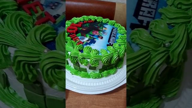 торт с майкрафт смотреть онлайн