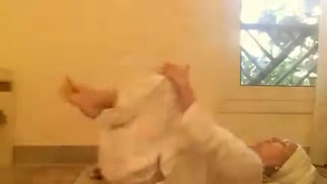 Йога для начинающих Кундалини йога Позитивный ум Нурия Кабулова смотреть онлайн