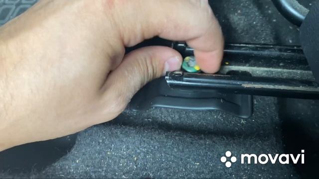 Duster (Terrano): Накладки на крепления сидений. смотреть онлайн