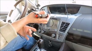 Подключаем видеорегистратор к зеркалу заднего вида