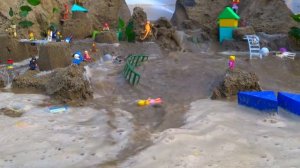 ЛЕГО ГОРОД ПРОРЫВ ПЛОТИНЫ.ПЕСОЧНЫЙ ГОРОД ЗАТОПИЛО ВОДОЙ.