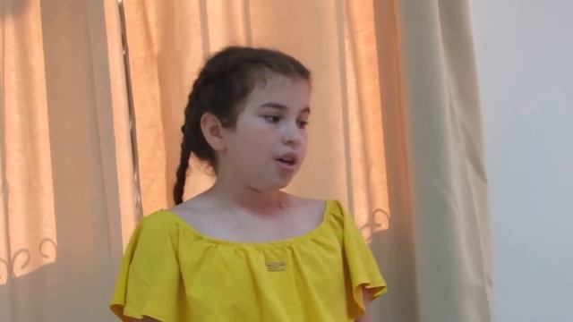 ЛОШАДКА . НЕАПОЛИТАНСКАЯ ПЕСНЯ. ИСПОЛНЯЕТ ЛИЭЛЬ ГИТИС. смотреть онлайн