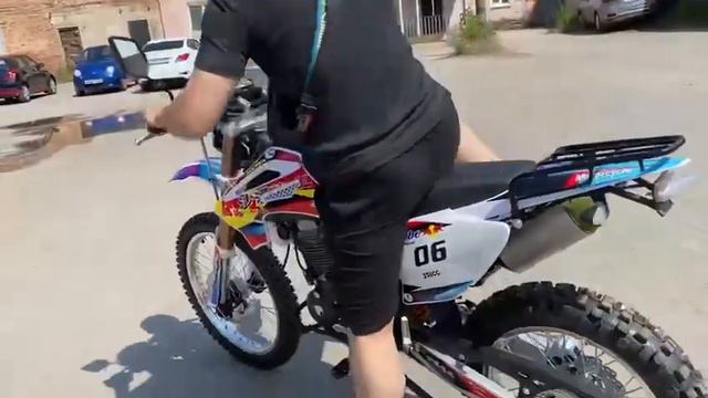 Мотоцикл Qran 172fmm 250cc (копия мотоленд хр250) смотреть онлайн