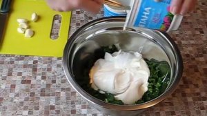 Холодный сметанный соус к мясу и рыбе