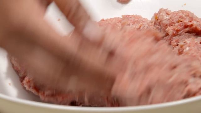 Котлеты домашние из свинины и говядины смотреть онлайн