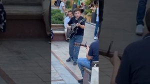 Dava МАЛЬЧИК ПОЕТ НА УЛИЦЕ