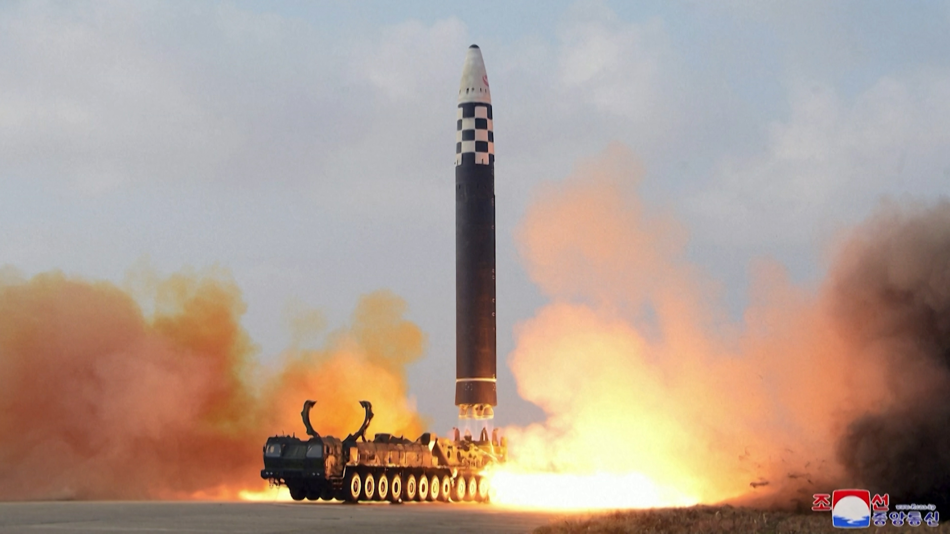 КНДР запустила две баллистические ракеты / События на ТВЦ