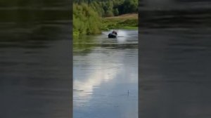 19 августа 2021 г. По деревне Усть - Подюга на лодочном болотоходе