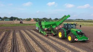 Картофельная техника Колнаг к трактору для уборки урожая картофеля и репчатого лука