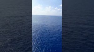 SOMALI PIRATES VS ARMED GUARDS - MESS WITH THE WRONG SHIP RAW VIDEO - NEW ATTACK