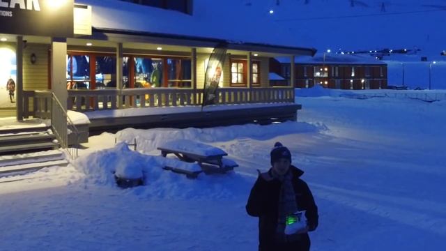 A Winter's Day in Longyearbyen, Svalbard смотреть онлайн