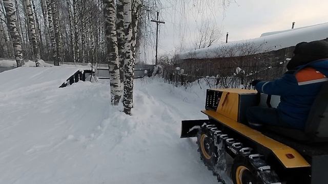 Гусеничный минитрактор 17 л.с