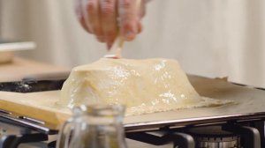 Авторские рецепты от Константина Ивлева – Кулебяка с рыбой и соусом Шампань – Национальная Коллекци