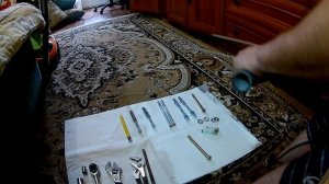 Как закрепить наддверный турник надёжно и своими руками.