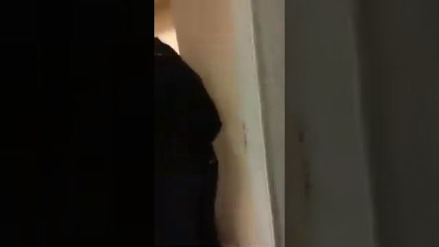 Пацан насрал в холодильник смотреть онлайн