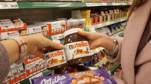 24 ЧАСА Шоколад против Молочной Еды Лика VS Милана Что Вкуснее?