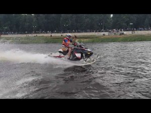 На снегоходе по воде. День города Рыбинск 2021 год.