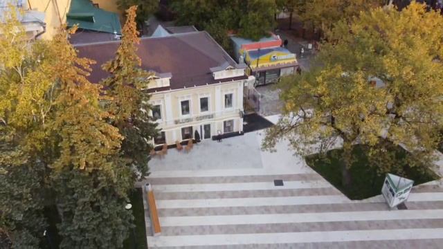 Обновленный проспект Октябрьской революции в Ставрополе стал полностью пешеходным