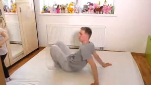 ЙОГА Челлендж ВЫЗОВ! МИЛАНА или ПАПА, Милана с папой показывают позы ЙОГИ! Кто ЛУЧШЕ1