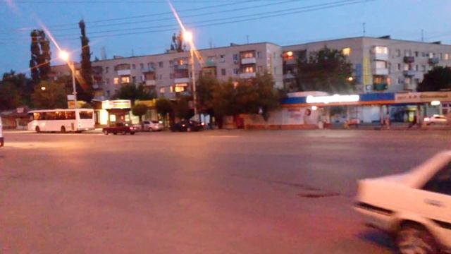 Волгоград Красноармейский район вечер и трамвай.