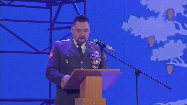 На главной городской сцене в ДКМ состоялось городское торжественное собрание, посвященное Дню Побед смотреть онлайн