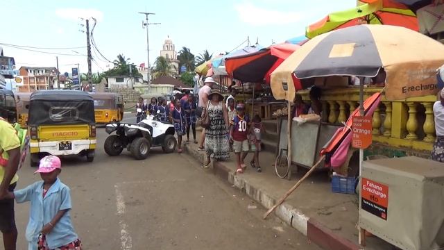 Madagascar 2022 - Jeep after the island Nosy Be смотреть онлайн