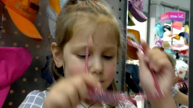 Влог Шоппинг Покупаем детские очки Disney и Minecraft Поем ТАЕТ ЛЕД смотреть онлайн