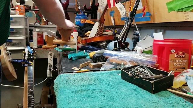 Pine 2x4 Guitar 16 Month Update (video 2 of 3 for this guitar) смотреть онлайн