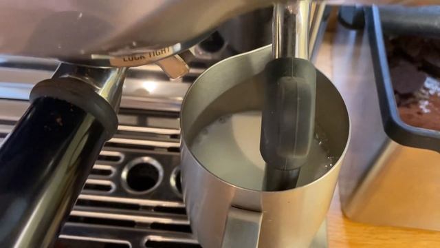 How to Use The Sage Barista Touch Coffee Machine & 3 Top Tips смотреть онлайн