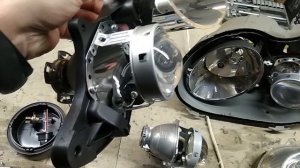 Тюнинг фар на Mercedes Benz CLK W209 установка биксеноновых линз Hella 5R