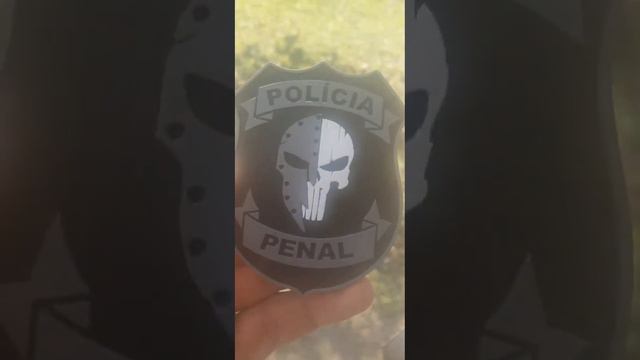 Brevê emborrachado da Polícia Penal (caveira-elmo)