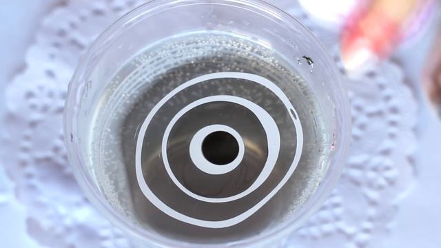 Водный маникюр ГЕЛЬ ЛАКОМ в черно-белых тонах | Water Marble Nail Art Tutorial смотреть онлайн