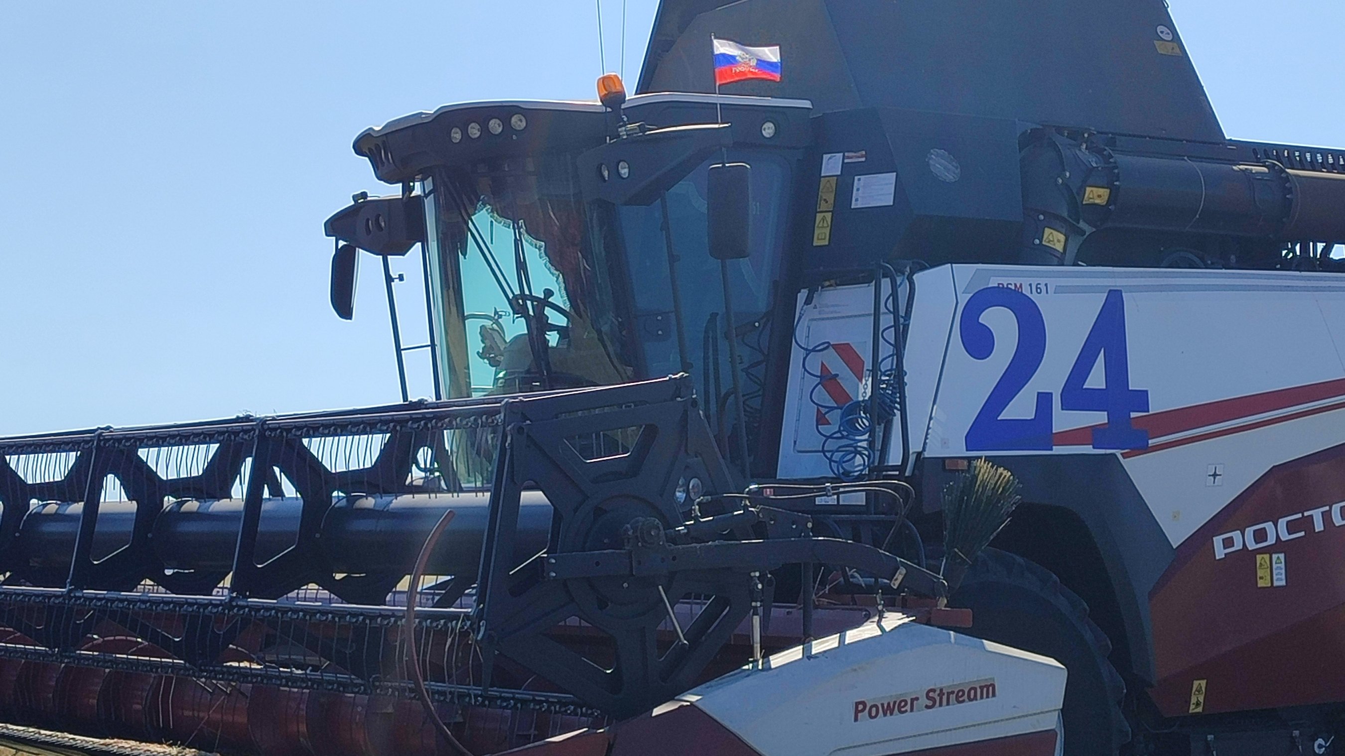Молотим ячмень на Рсм161