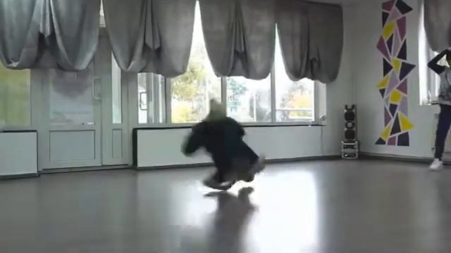 Брейк данс под музыку смотреть онлайн