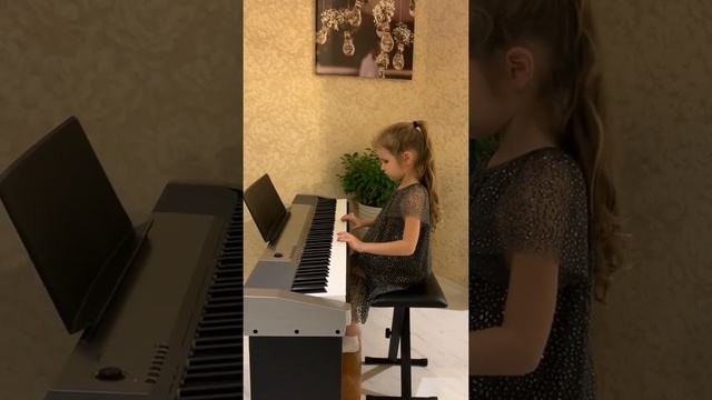 Исполнение на фортепиано детей
