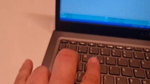 how to install windows 10 or Windows 11 on a Acer Extensa EX215 freedos notebook / laptop.