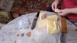 Сыр из домашнего молока.Ну очень вкусный сыр.