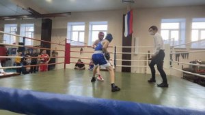 соревнования по боксу / юноши 13 - 14 лет / работа первым номером
