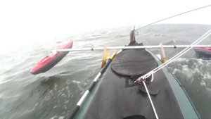 На байдарке под парусом по морю / folding kayak sails